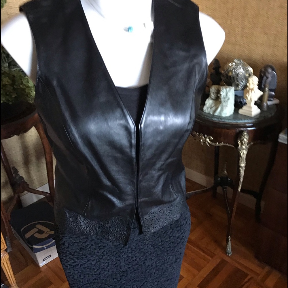 New with tag REAL CLOTHES women’s leathe VestSize6